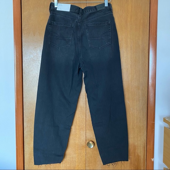 American Eagle Ripped Relaxed Mom Jean - Picture 3 of 7